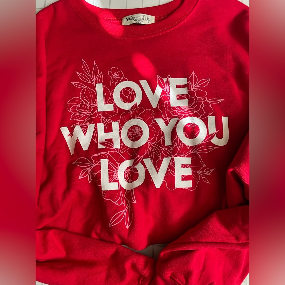 Love sweatshirt